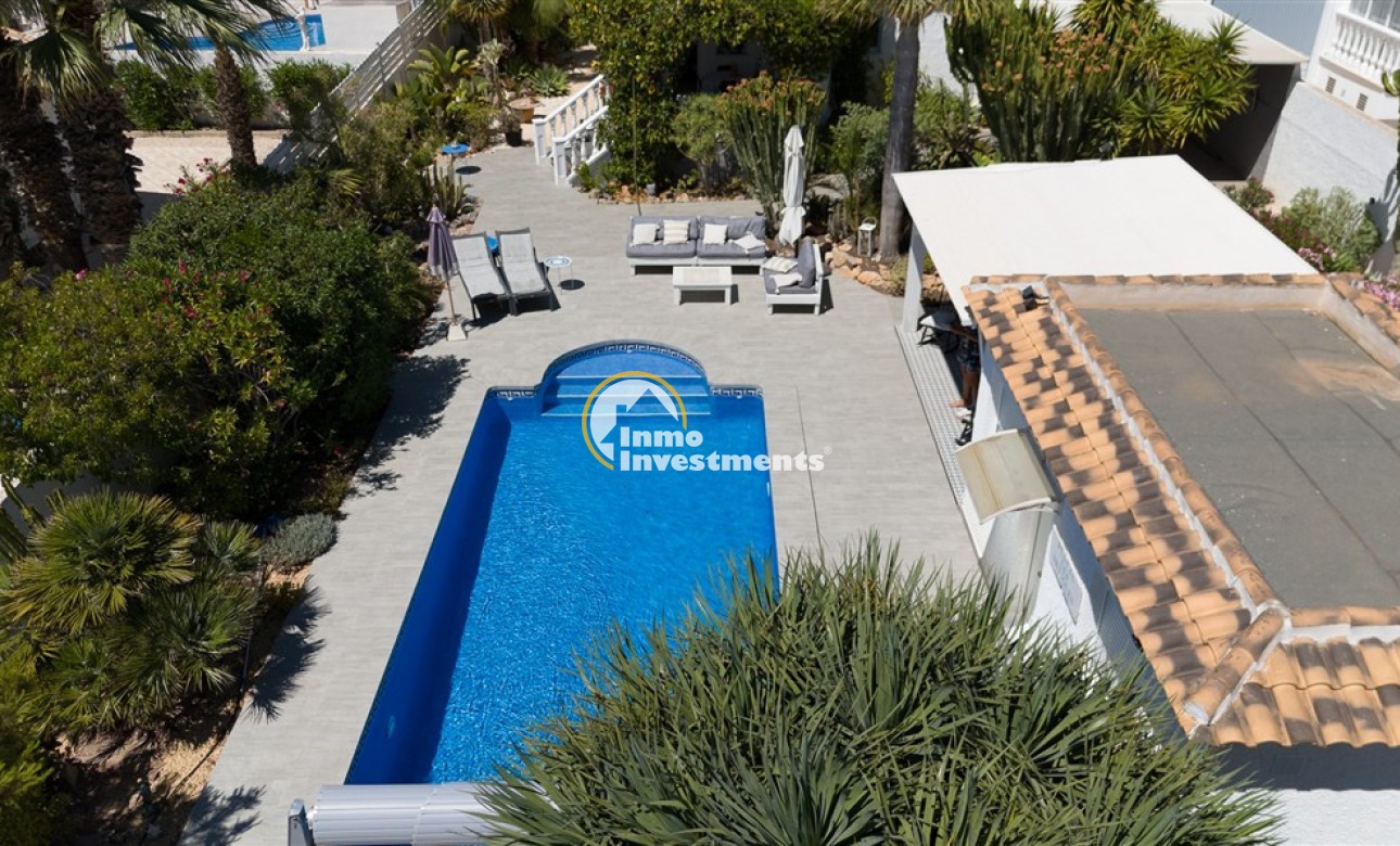 Resale - Villa - Torrevieja - La Siesta