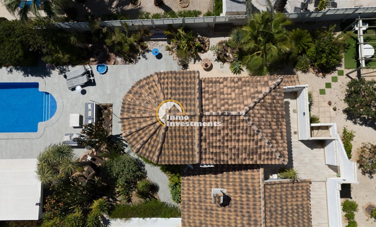 Resale - Villa - Torrevieja - La Siesta