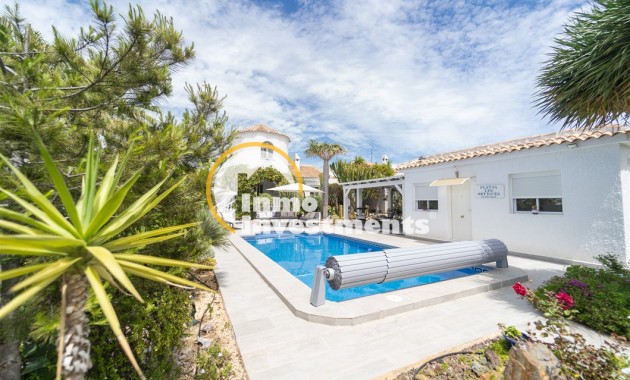 Resale - Villa - Torrevieja - La Siesta