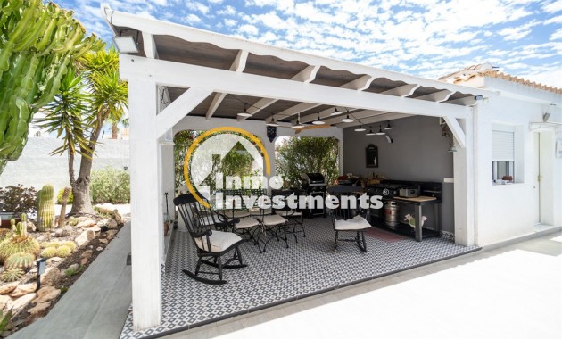 Resale - Villa - Torrevieja - La Siesta