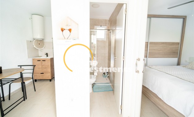 Resale - Villa - Torrevieja - La Siesta