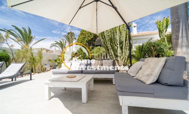 Resale - Villa - Torrevieja - La Siesta