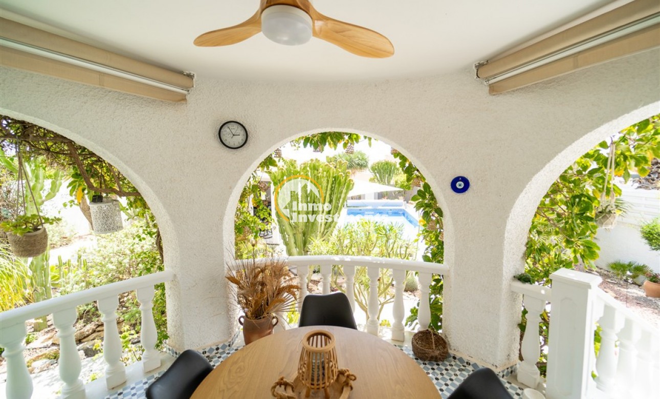 Resale - Villa - Torrevieja - La Siesta