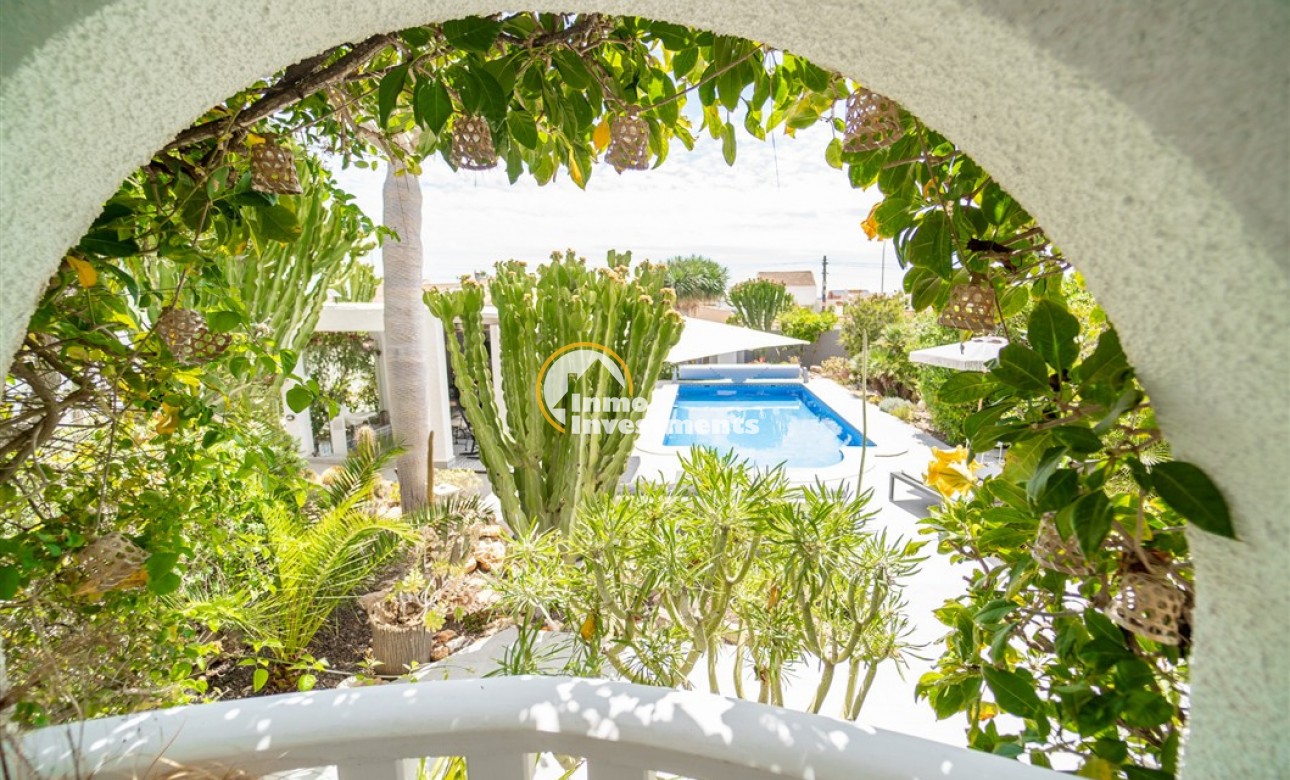 Resale - Villa - Torrevieja - La Siesta