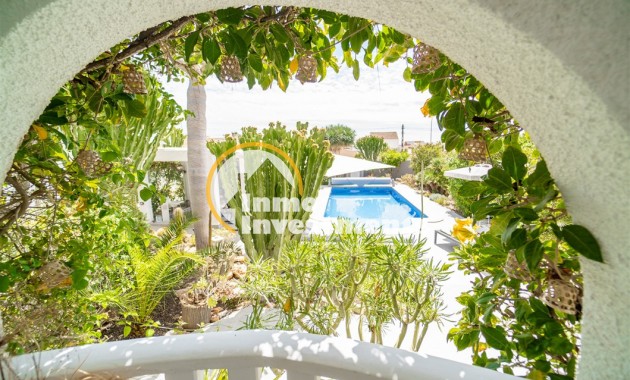 Resale - Villa - Torrevieja - La Siesta