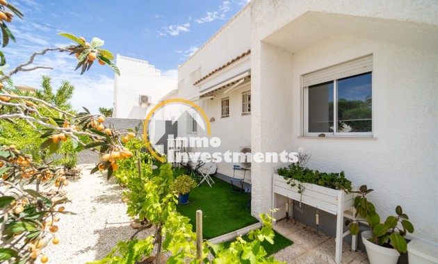 Resale - Villa - Torrevieja - La Siesta