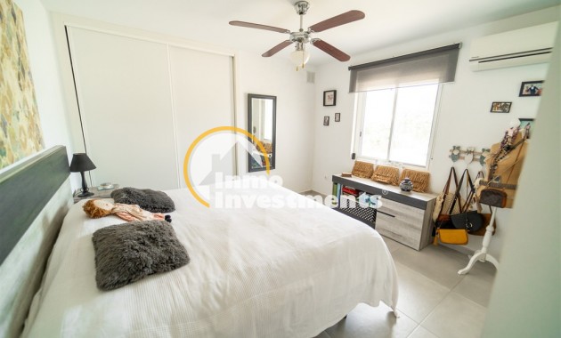 Resale - Villa - Torrevieja - La Siesta