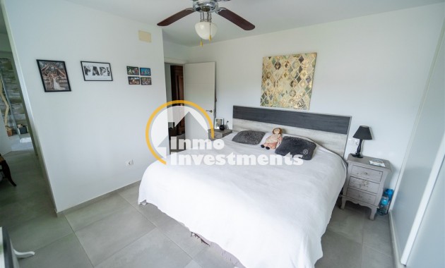 Resale - Villa - Torrevieja - La Siesta