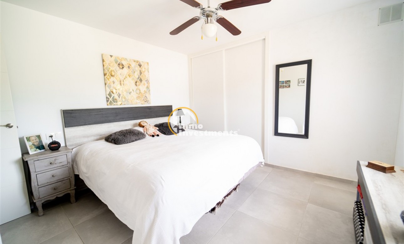 Resale - Villa - Torrevieja - La Siesta