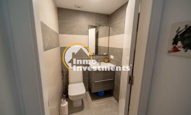 Resale - Villa - Torrevieja - La Siesta