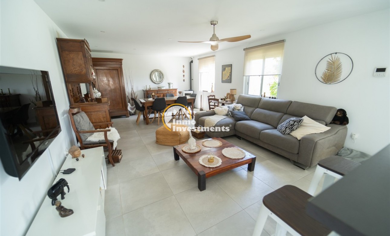 Resale - Villa - Torrevieja - La Siesta