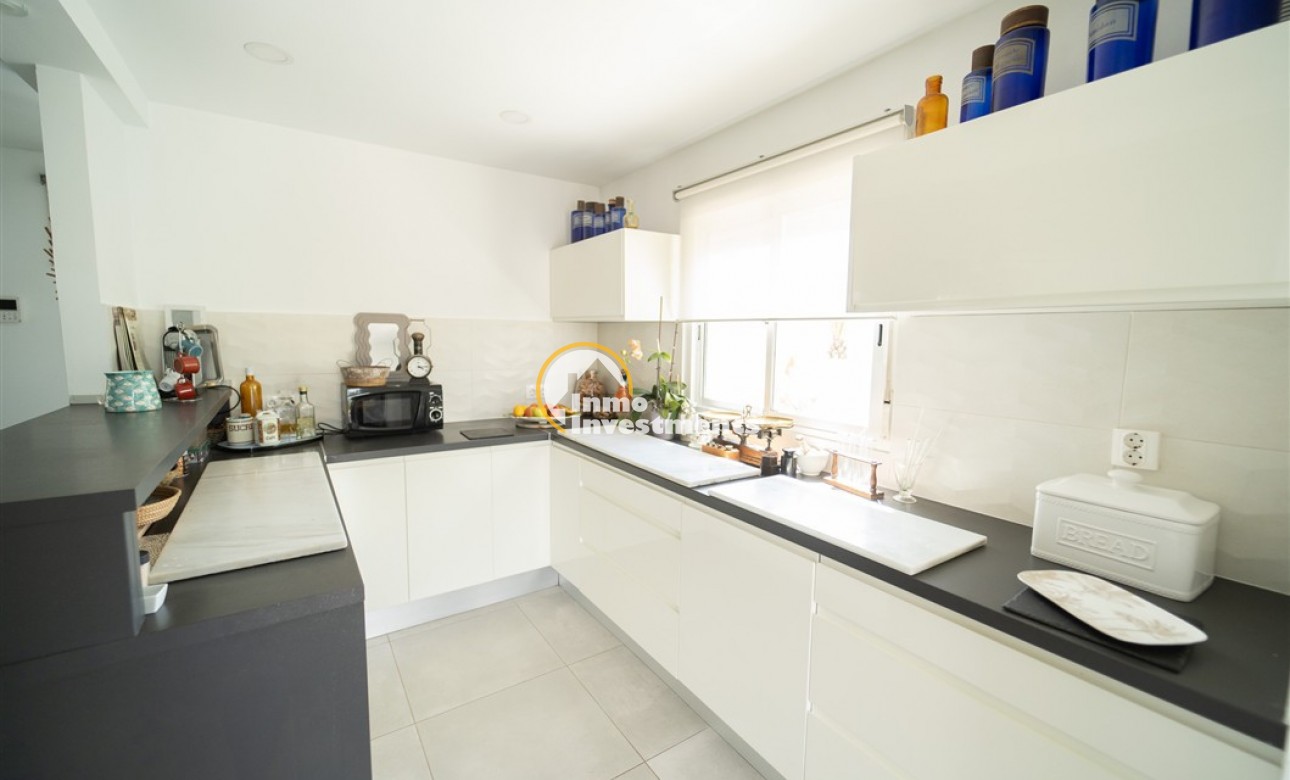 Resale - Villa - Torrevieja - La Siesta