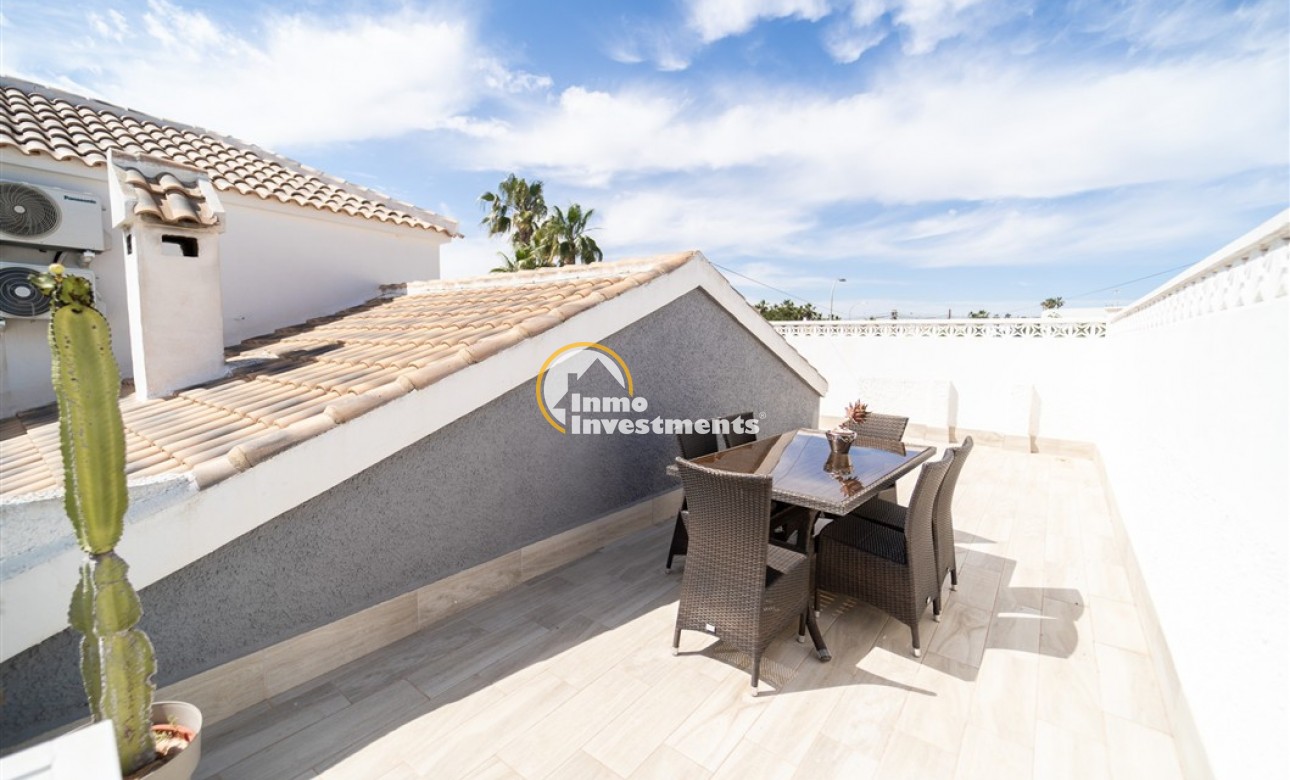 Resale - Villa - Torrevieja - La Siesta