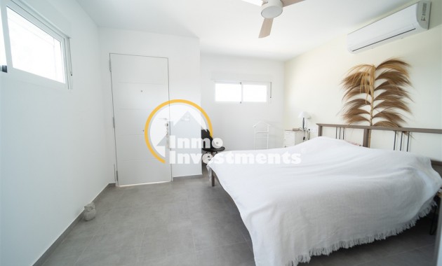 Resale - Villa - Torrevieja - La Siesta