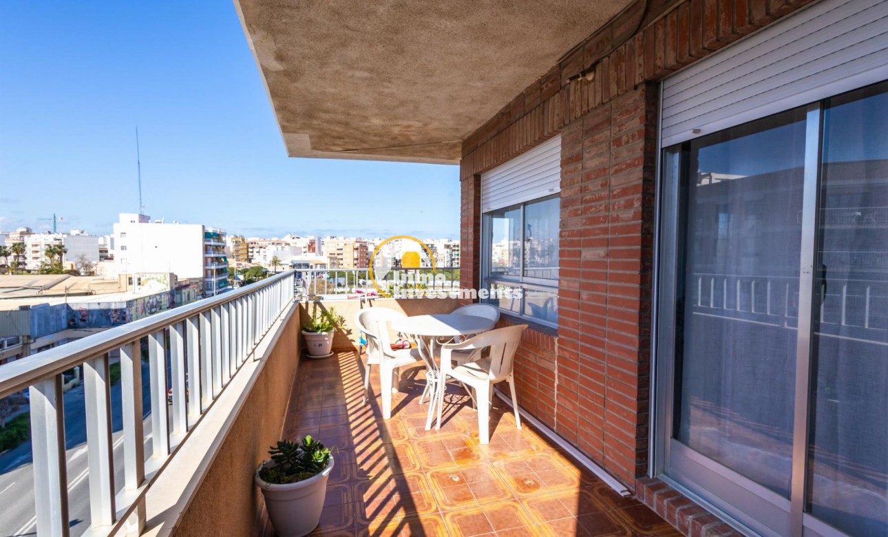 Resale - Apartment - Torrevieja - Playa del Acequion
