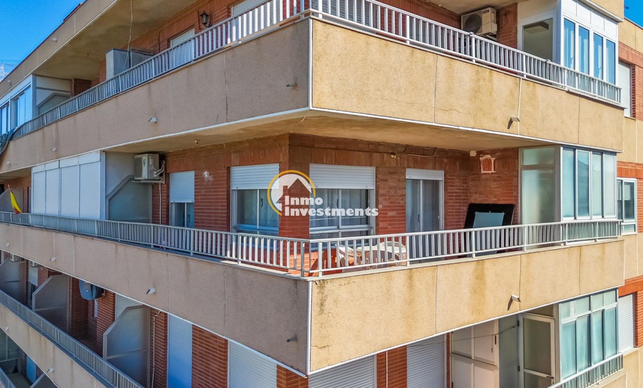 Resale - Apartment - Torrevieja - Playa del Acequion