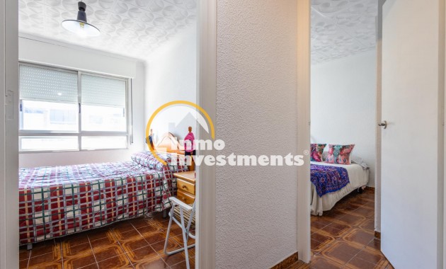 Resale - Apartment - Torrevieja - Playa del Acequion