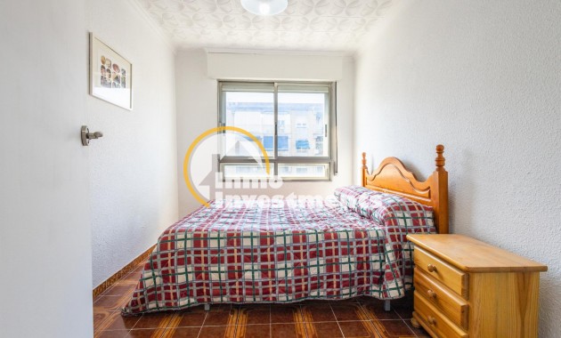 Resale - Apartment - Torrevieja - Playa del Acequion