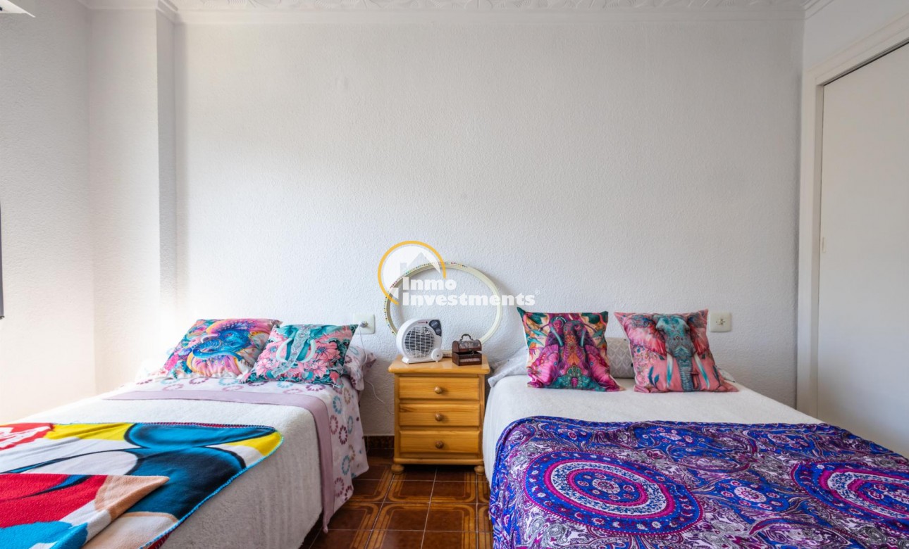 Resale - Apartment - Torrevieja - Playa del Acequion