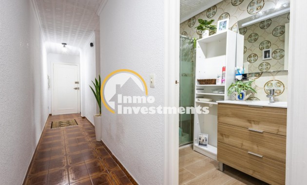 Resale - Apartment - Torrevieja - Playa del Acequion