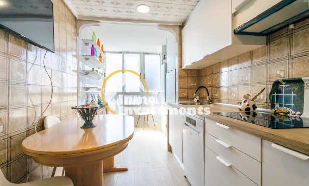 Resale - Apartment - Torrevieja - Playa del Acequion