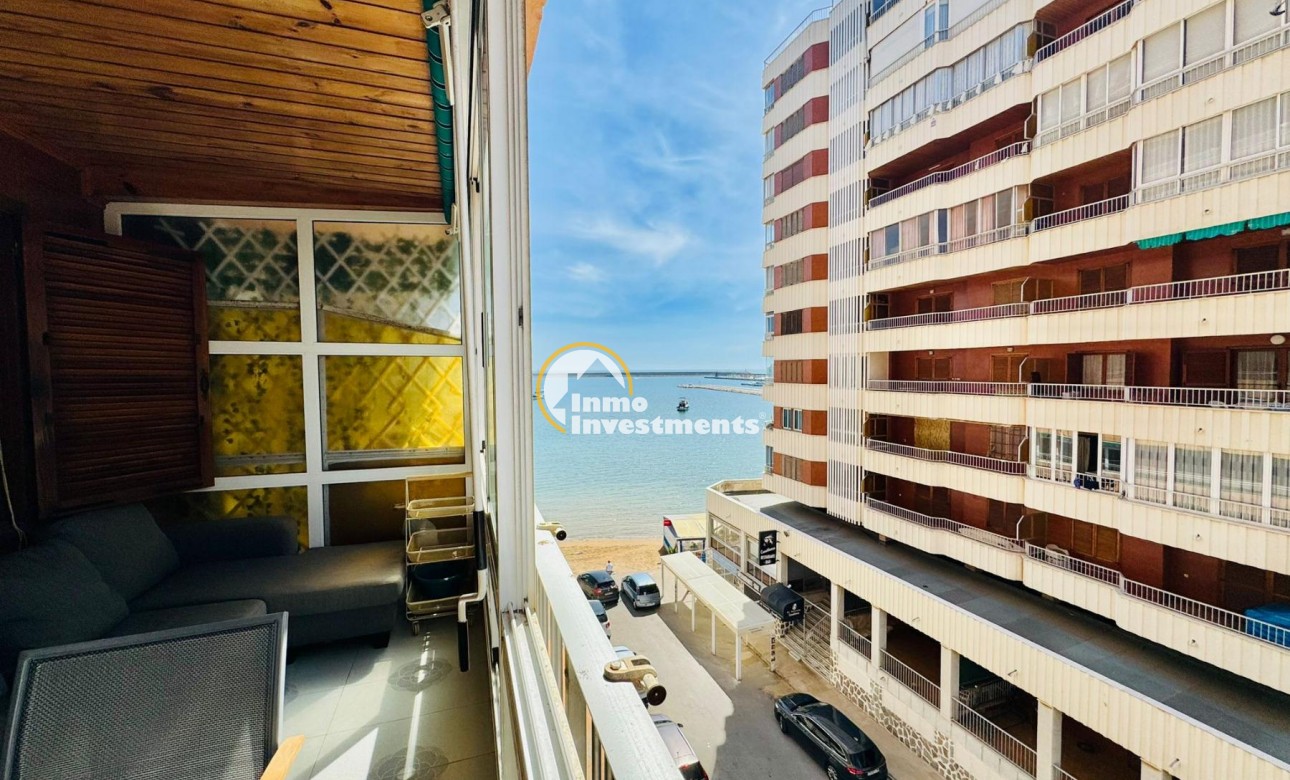 Resale - Apartment - Torrevieja - Playa del Acequion