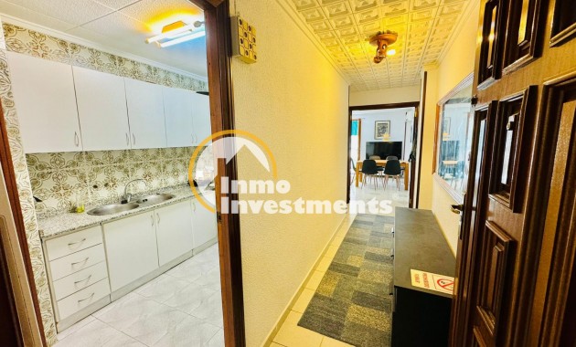 Resale - Apartment - Torrevieja - Playa del Acequion