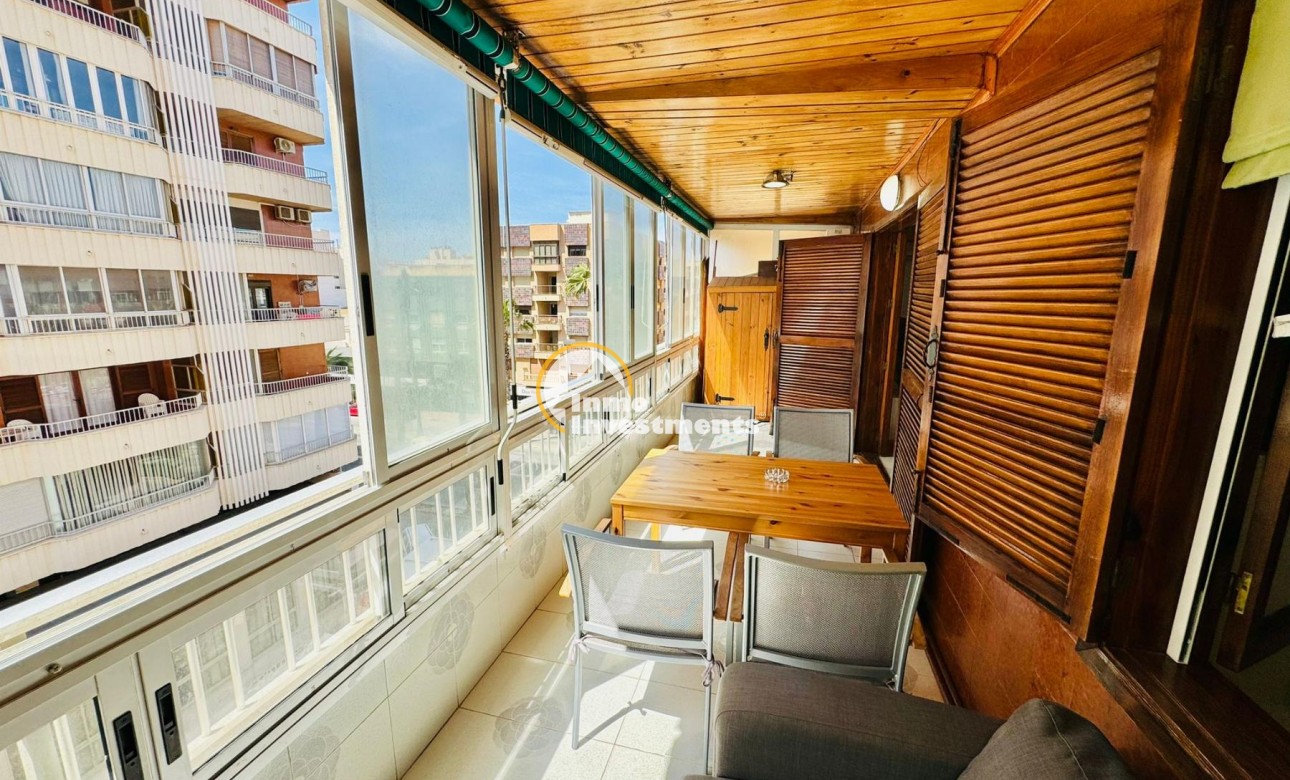 Resale - Apartment - Torrevieja - Playa del Acequion