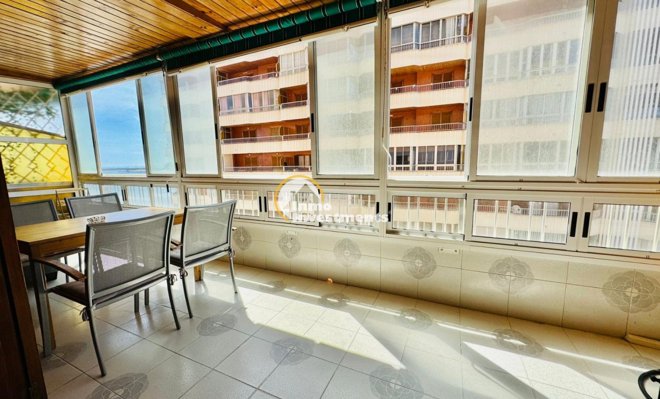 Resale - Apartment - Torrevieja - Playa del Acequion