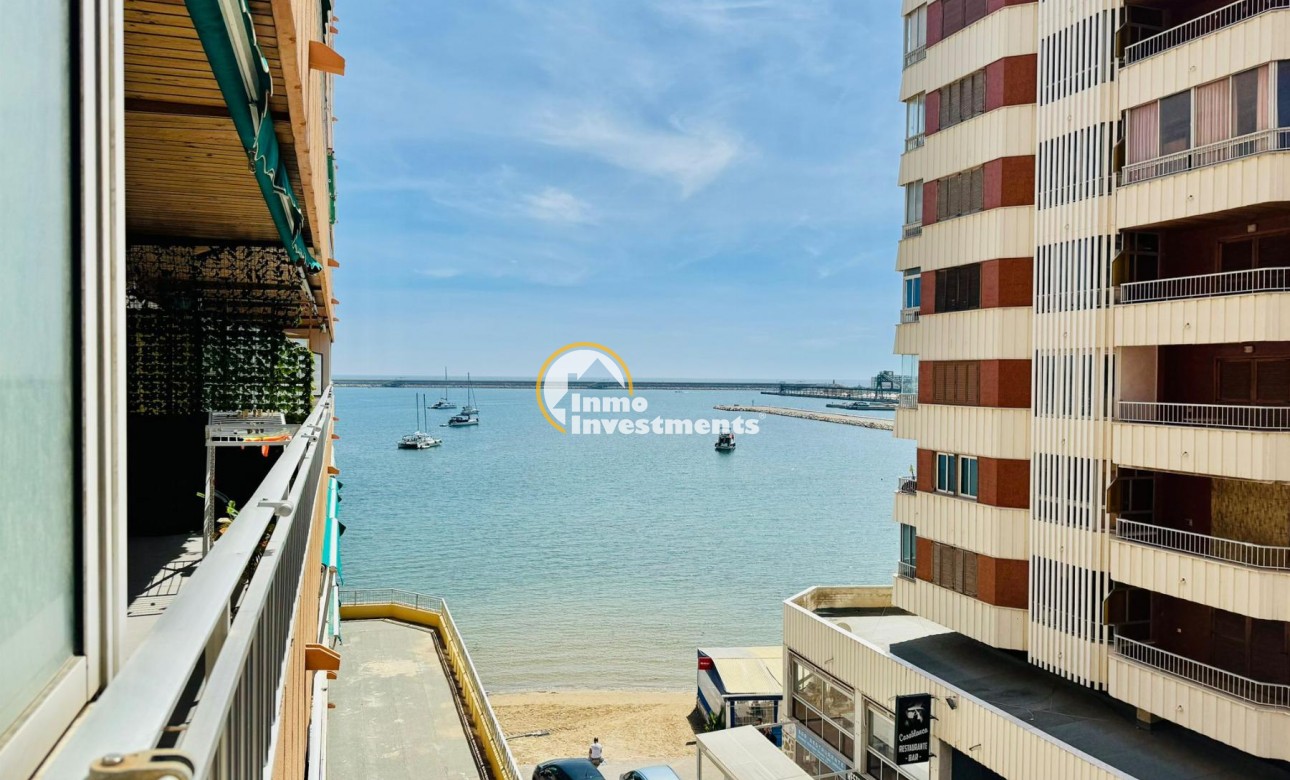 Resale - Apartment - Torrevieja - Playa del Acequion