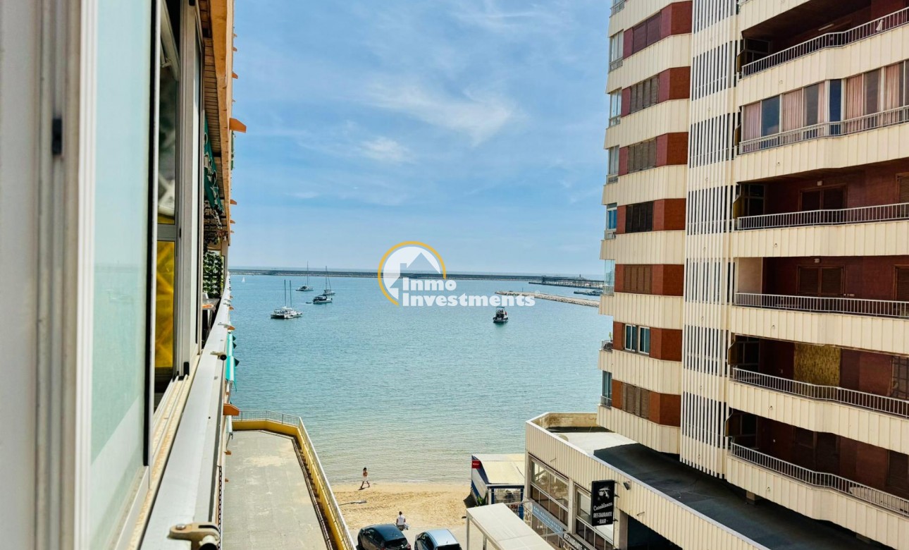Resale - Apartment - Torrevieja - Playa del Acequion