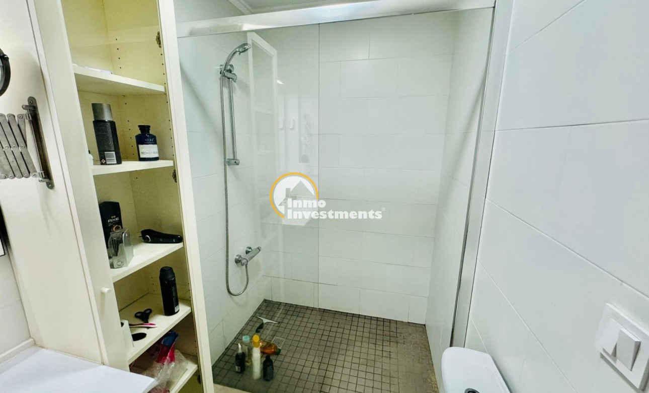 Resale - Apartment - Torrevieja - Playa del Acequion