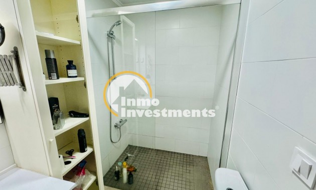 Resale - Apartment - Torrevieja - Playa del Acequion