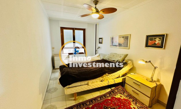 Resale - Apartment - Torrevieja - Playa del Acequion