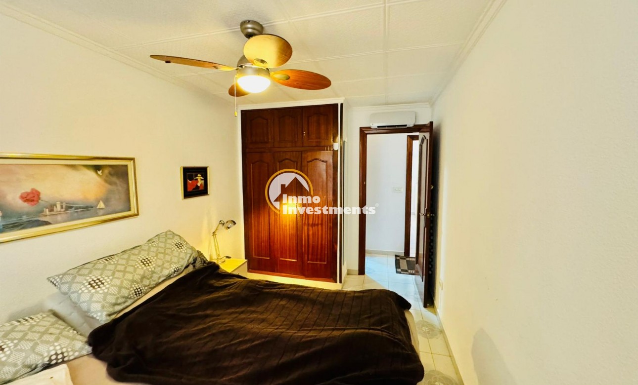 Resale - Apartment - Torrevieja - Playa del Acequion