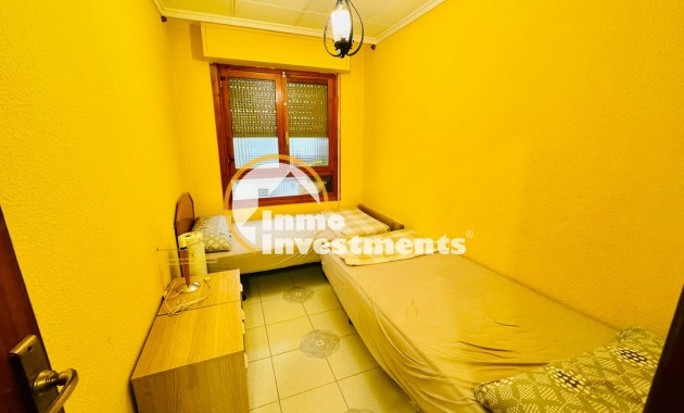 Resale - Apartment - Torrevieja - Playa del Acequion