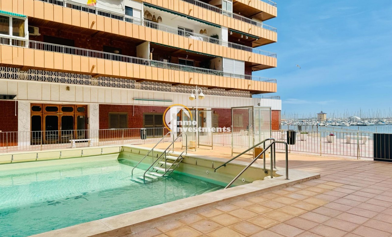 Resale - Apartment - Torrevieja - Playa del Acequion