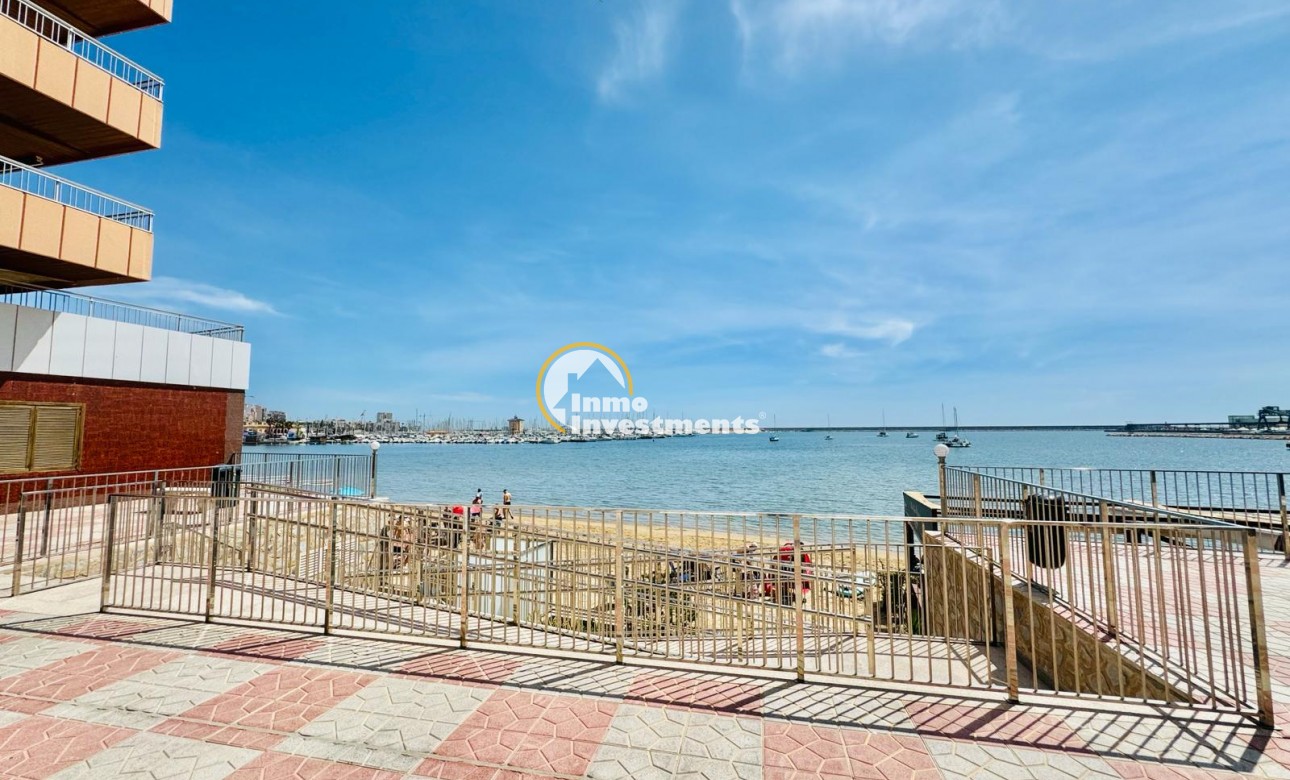 Resale - Apartment - Torrevieja - Playa del Acequion