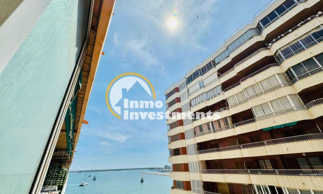 Resale - Apartment - Torrevieja - Playa del Acequion
