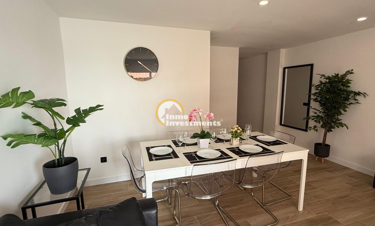 Resale - Apartment - Torrevieja - Beach