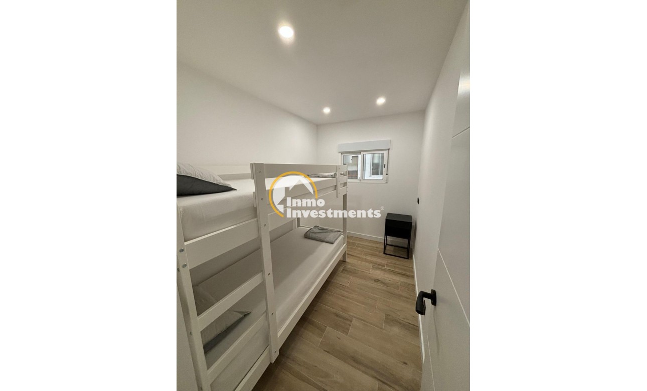 Resale - Apartment - Torrevieja - Beach