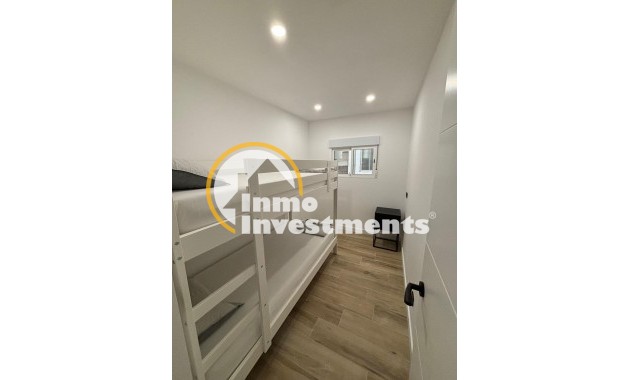 Resale - Apartment - Torrevieja - Beach