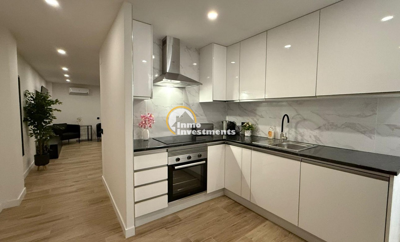 Resale - Apartment - Torrevieja - Beach