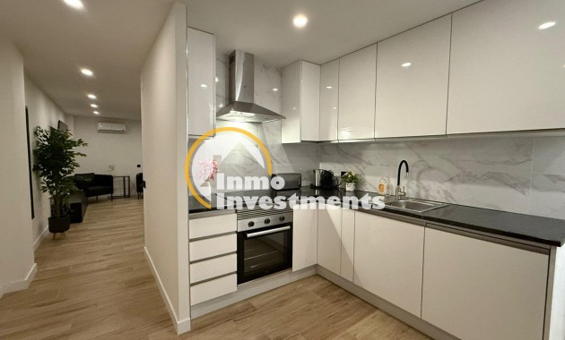 Resale - Apartment - Torrevieja - Beach