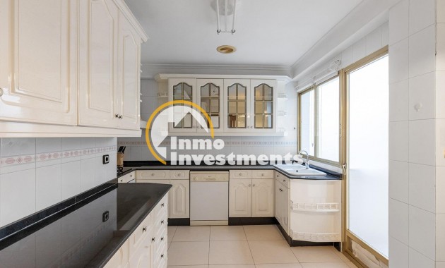 Resale - Apartment - Torrevieja - Beach