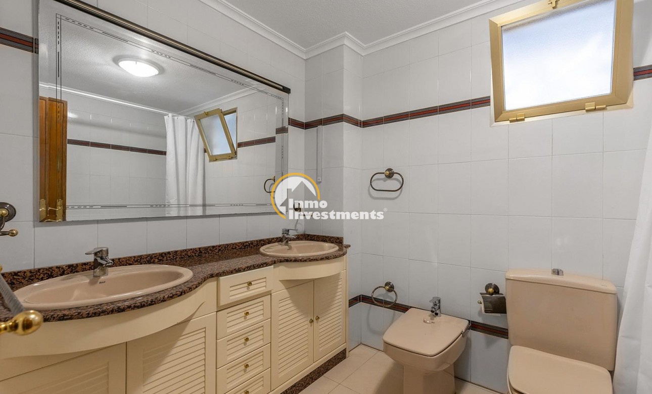 Resale - Apartment - Torrevieja - Beach