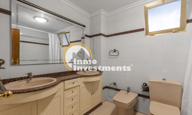 Resale - Apartment - Torrevieja - Beach