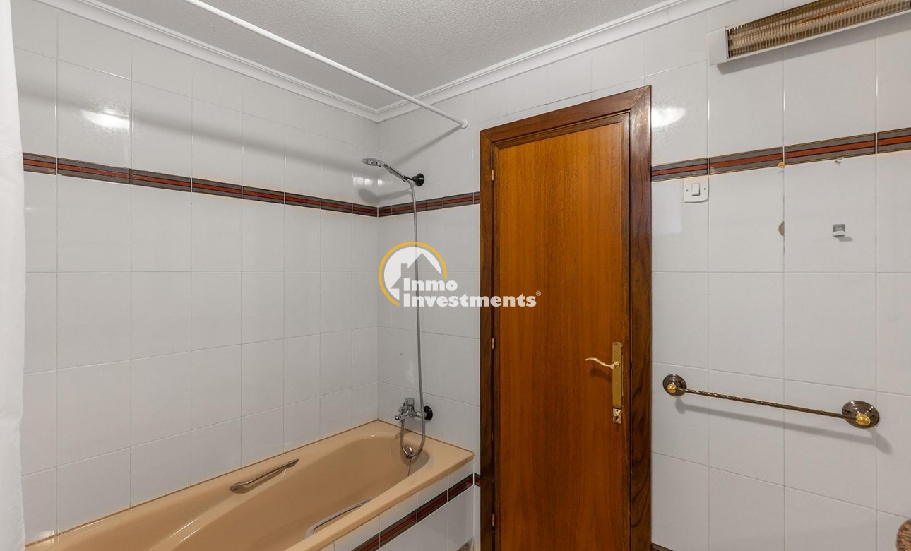 Resale - Apartment - Torrevieja - Beach