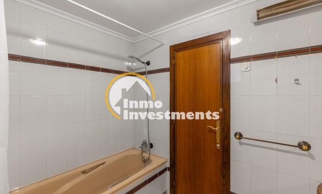 Resale - Apartment - Torrevieja - Beach
