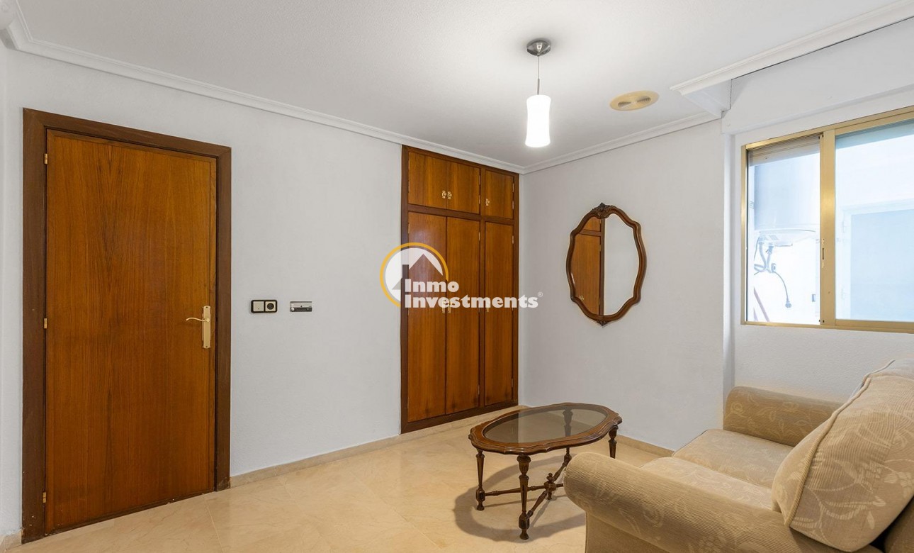 Resale - Apartment - Torrevieja - Beach